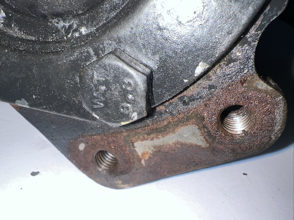 5301082 Cummins Air Compressor 1 Cyl (USED)