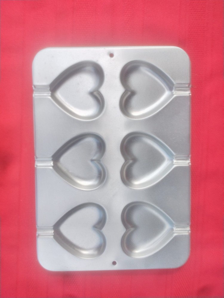 Wilton Christmas Tree Cake Pan + Valentine & Easter Egg  