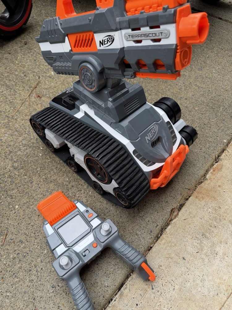NERF N-Strike Elite TerraScout Drone - B8072 For Parts With Remote