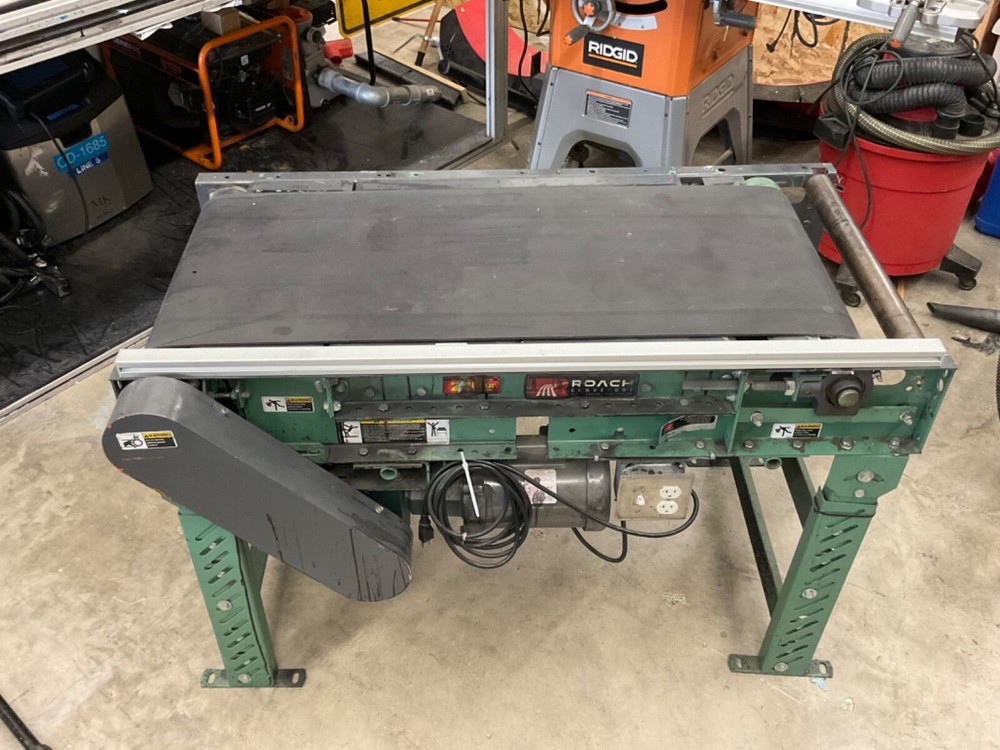 Roach conveyor belt system