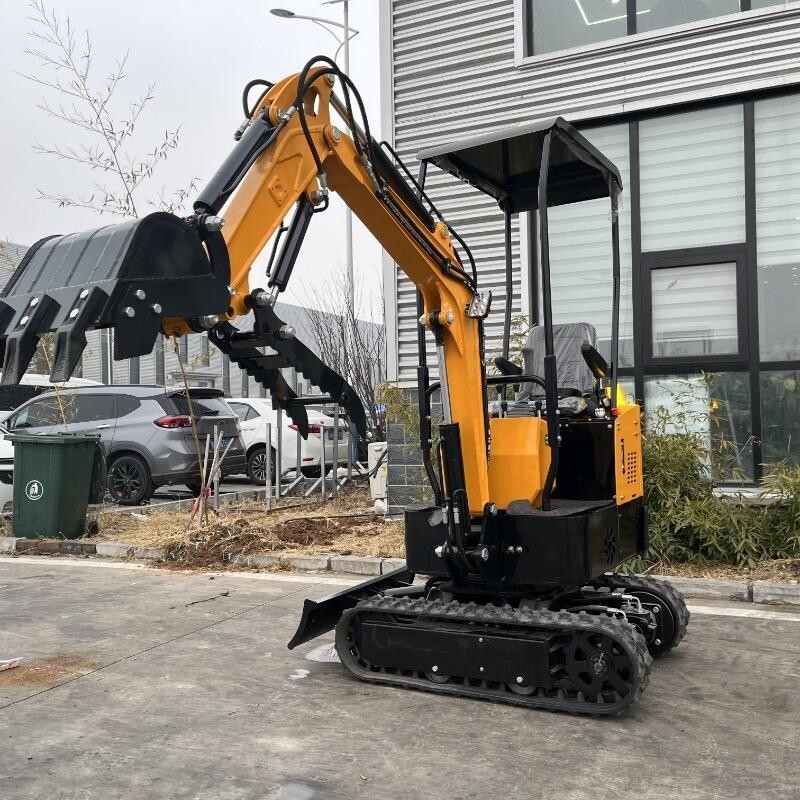 NEW Mini Excavator   Briggs & Stratton Engine