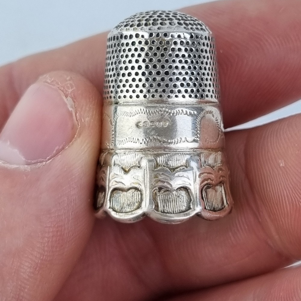 Solid Silver Thimble Sheffield 2002 Carrs Of Sheffield