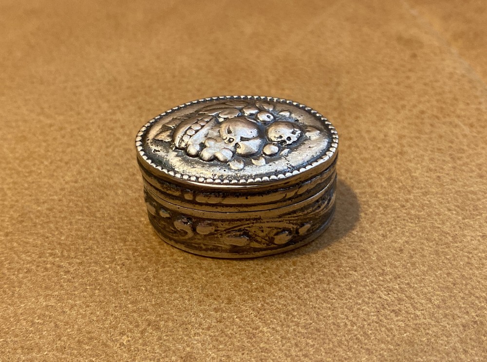 Vintage Italian 800 Silver Fruit Decorated  Hinged Lid Patch Box-Makers Marks