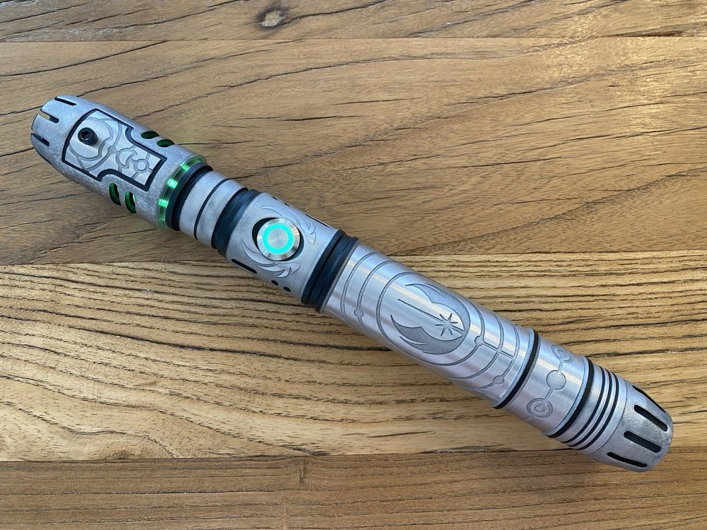 Sabertrio Vektra Custom Light Saber Installed Green Colored Ignition Button CFX