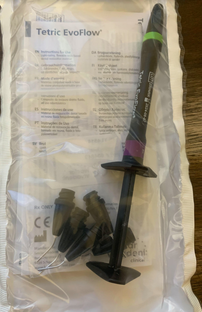 Tetric EvoFlow Translucent Syringe - Nano-optimized Flowable Composite 595979