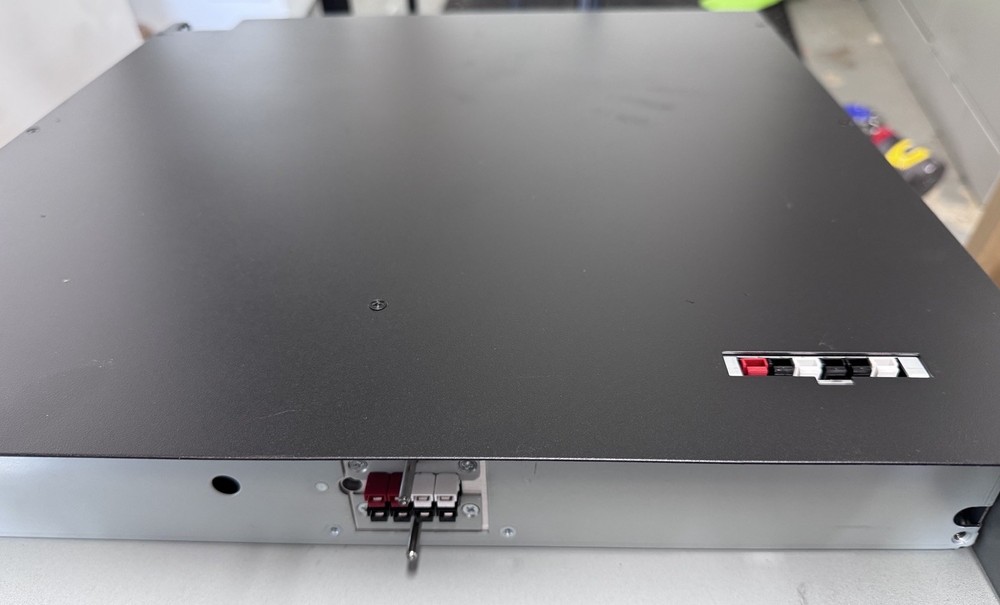 su6000rt4uhvpm Empty Battery Module - No Batteries Included