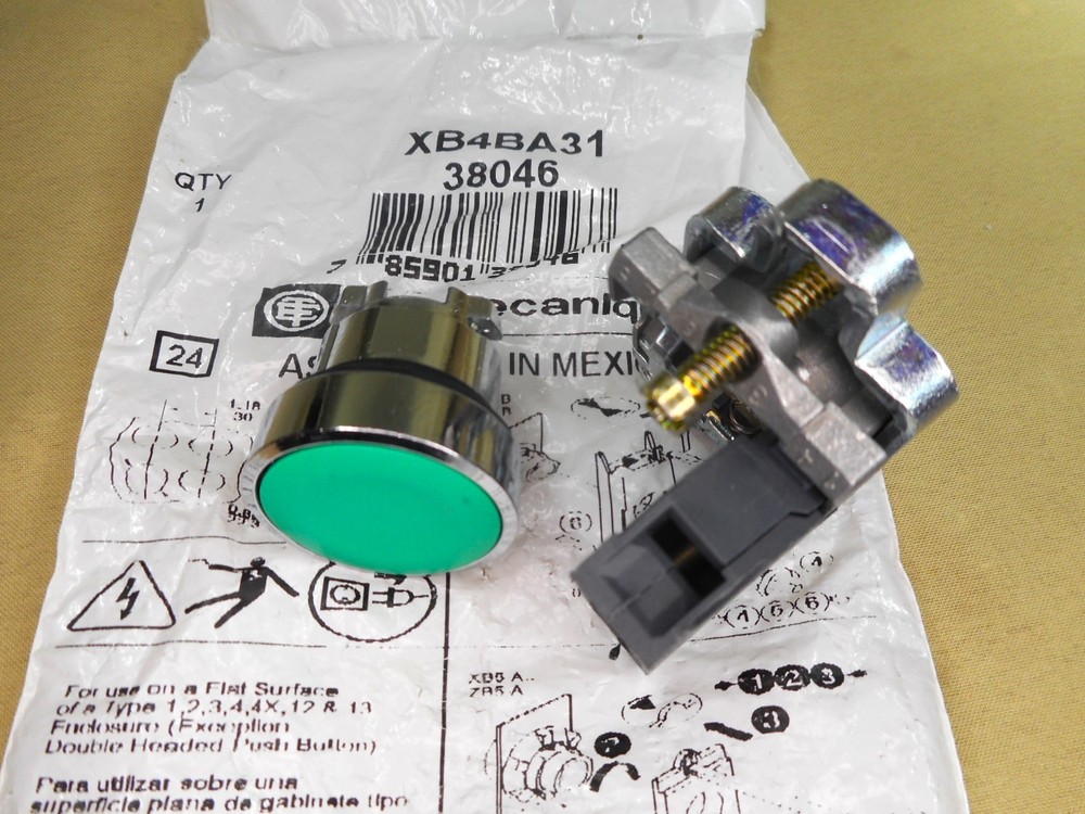 SCHNEIDER XB4BA31  push button, green (NIB)