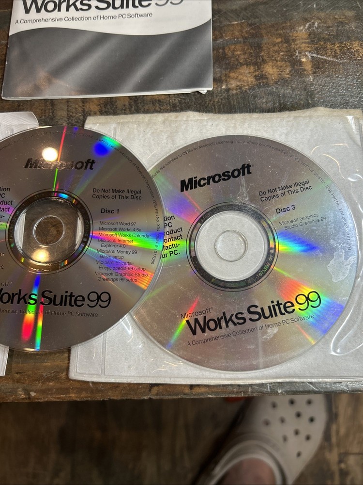 Microsoft Works Suite 99 99 Disc Only PC CD ROM All 4 Disc Complete