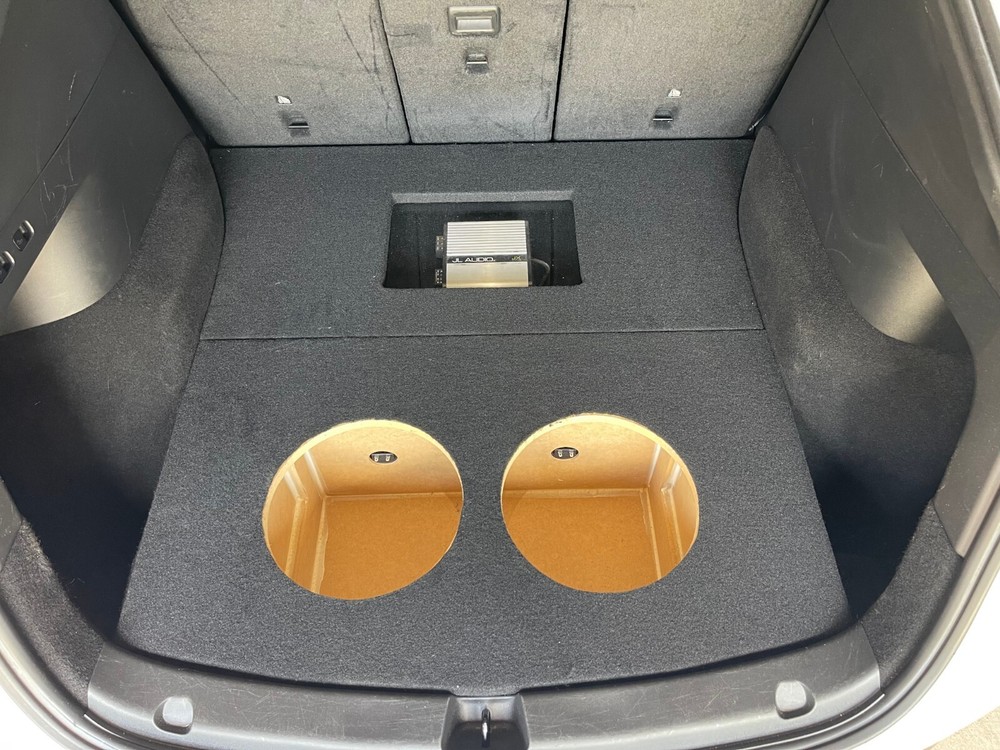 ZEnclosures Amplifier Rack with Plexi Window for the TESLA MODEL Y