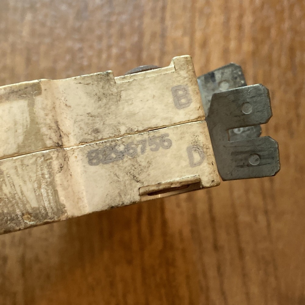 EMD Slide Button Switch 8296756