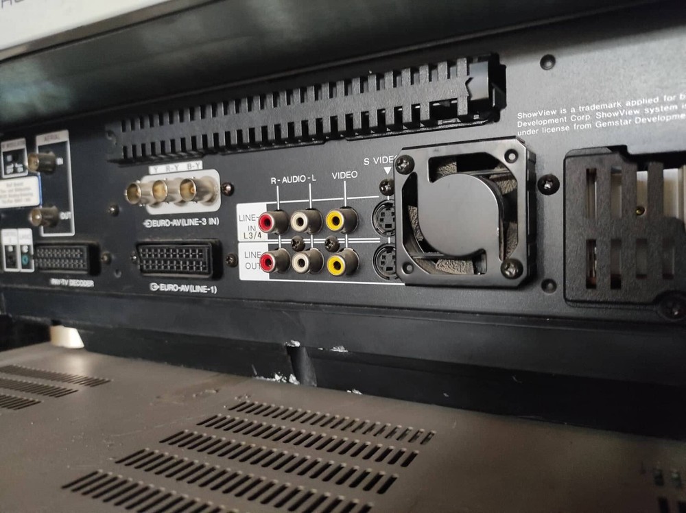Sony DHR-1000VC DVMini Digital Video Cassette Recorder