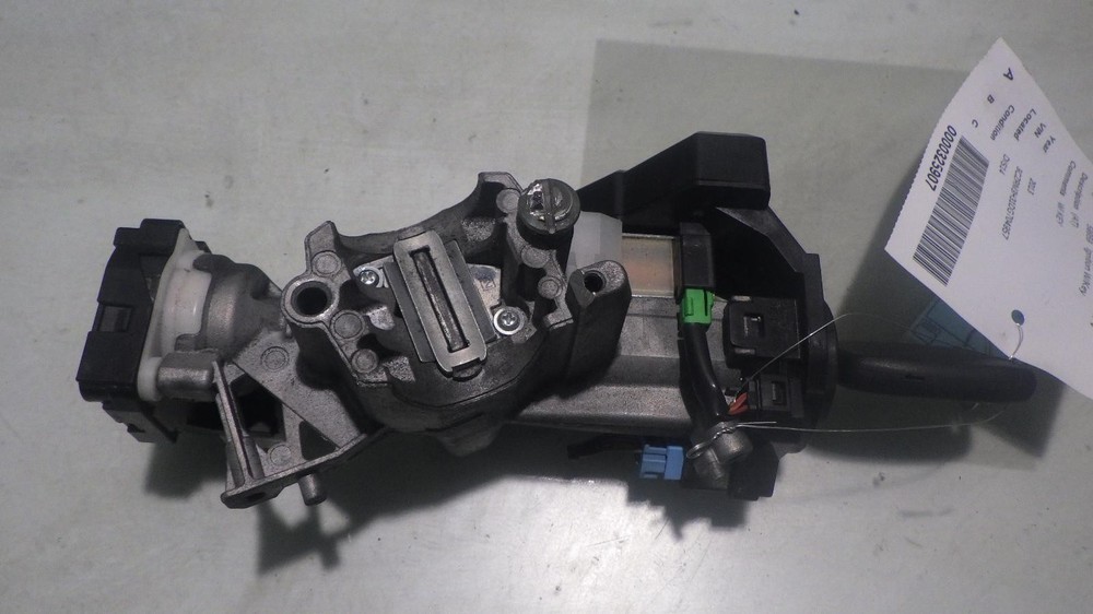 13 HONDA CR-V Ignition W/Key