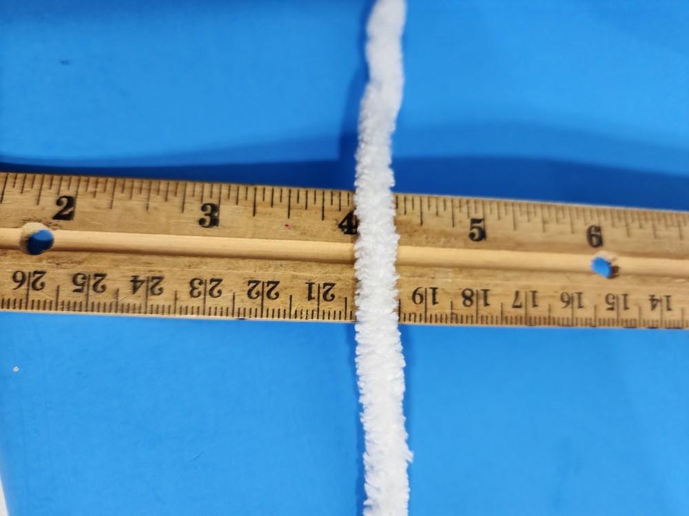 Chenille Chunky Yarn Soft Thick Fluffy White 11 Oz Ball No Packaging