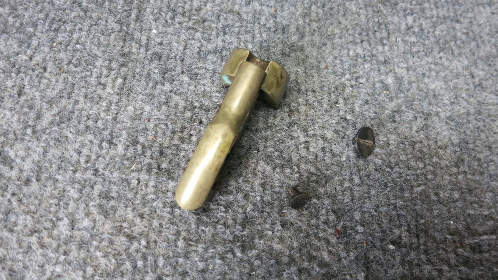 THOMPSON CENTER SENECA BLACK POWDER MUZZLELOADER FOREND CAP, VERY GOOD USED