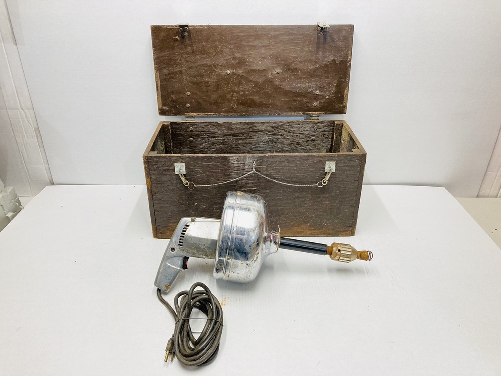VINTAGE POWER AUGER WITH BOX