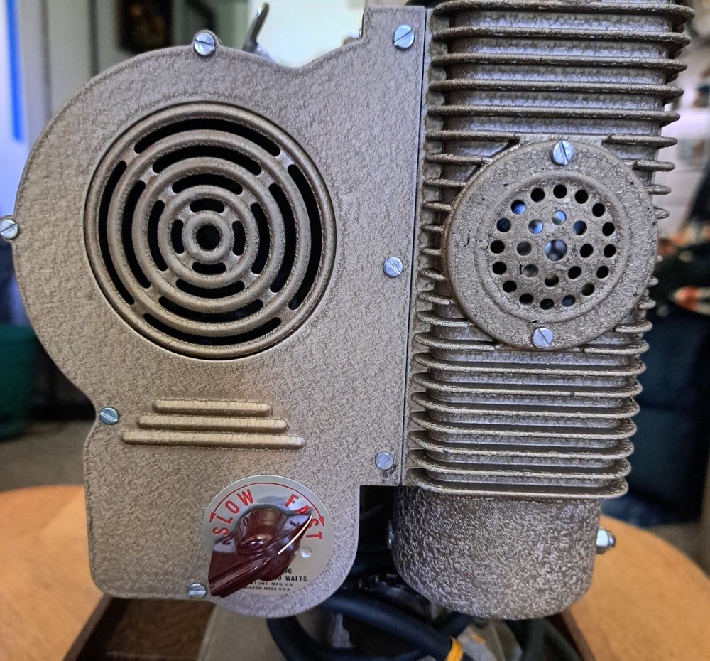 Vintage 1950's Keystone K-68 8mm Projector
