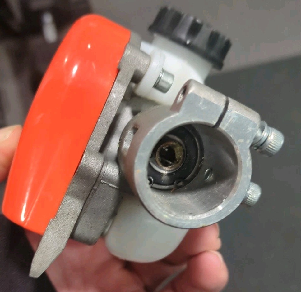 Automatic Chain Oiler Pump Reservoir For small engine gas Pole Saw Pruner