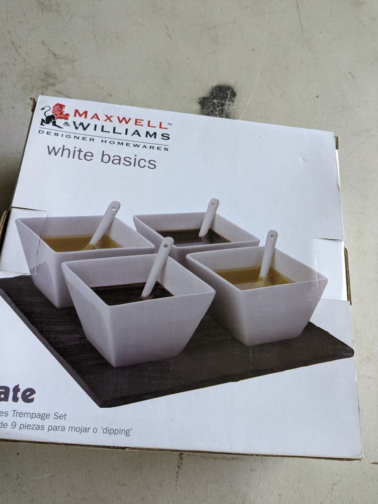 Maxwell & Williams  9 Piece Dipping Set