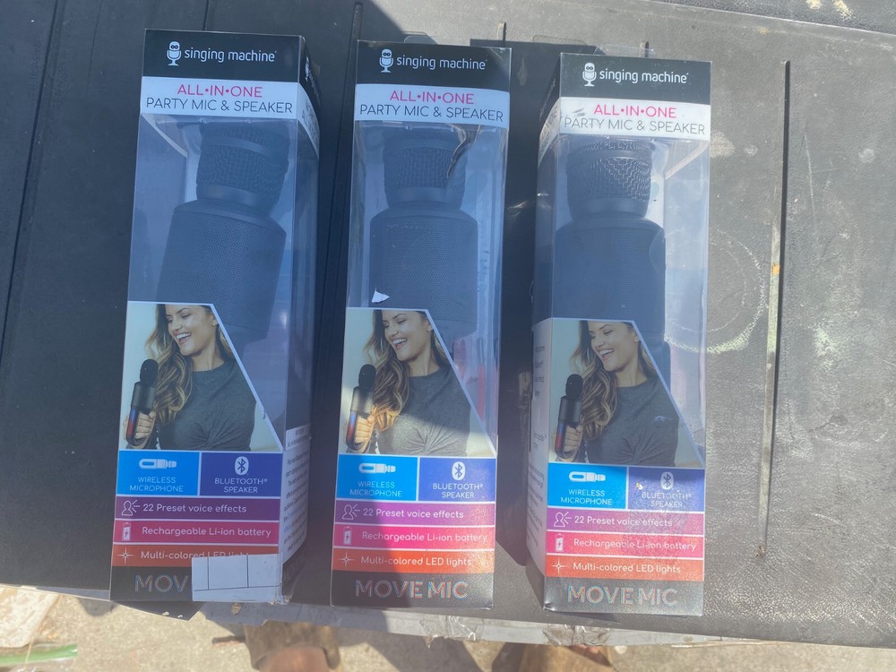 Singing Machine karaoke Move Microphone with Lighting,vocal effects