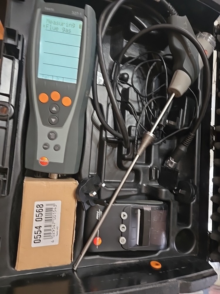 Testo 327-1 Flue Gas Analyzer Kit with printer