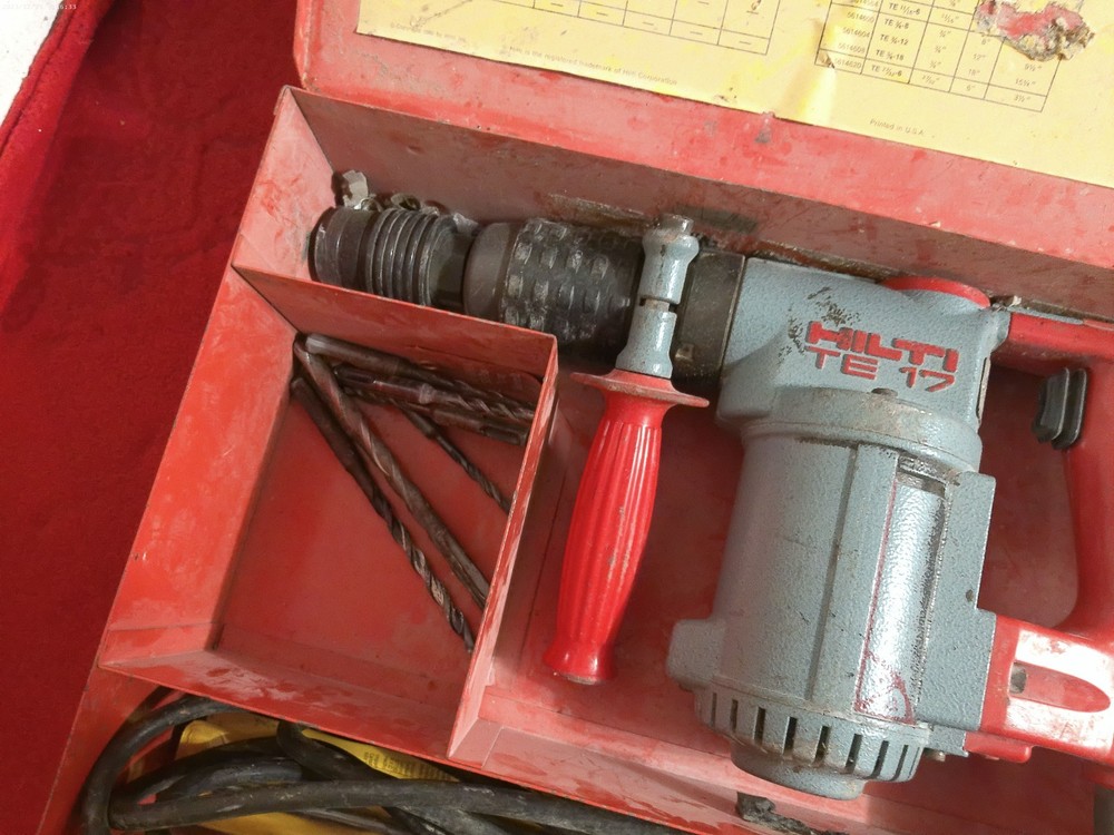 hilti te 17 120 Volt hammer drill With Case And Bits