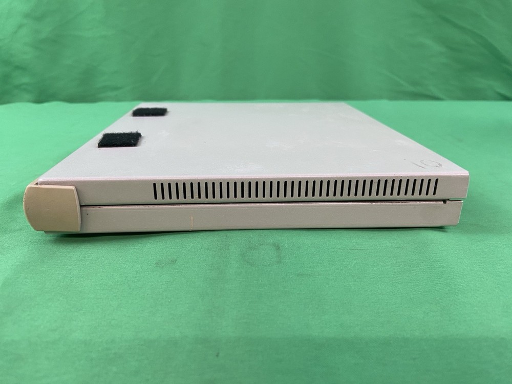 Boundless Technology 4000/260LF Color Terminal Powers on Read