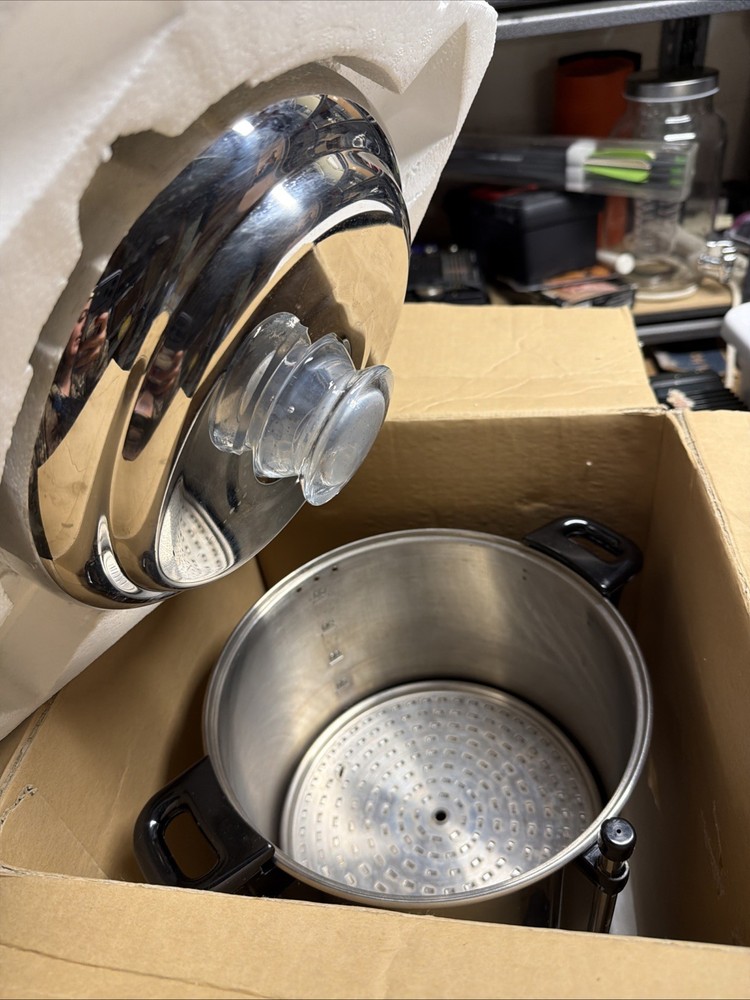 DeLonghi Ultimate Coffee Maker WITH BOX!