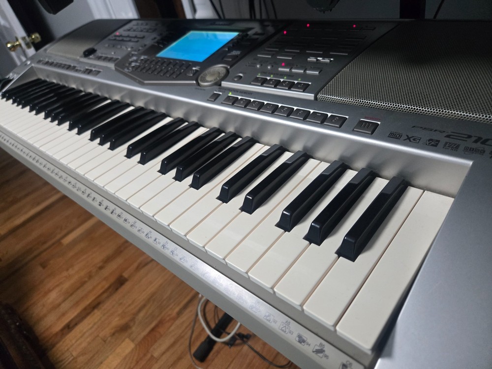 Instruments psr2100 yamaha
