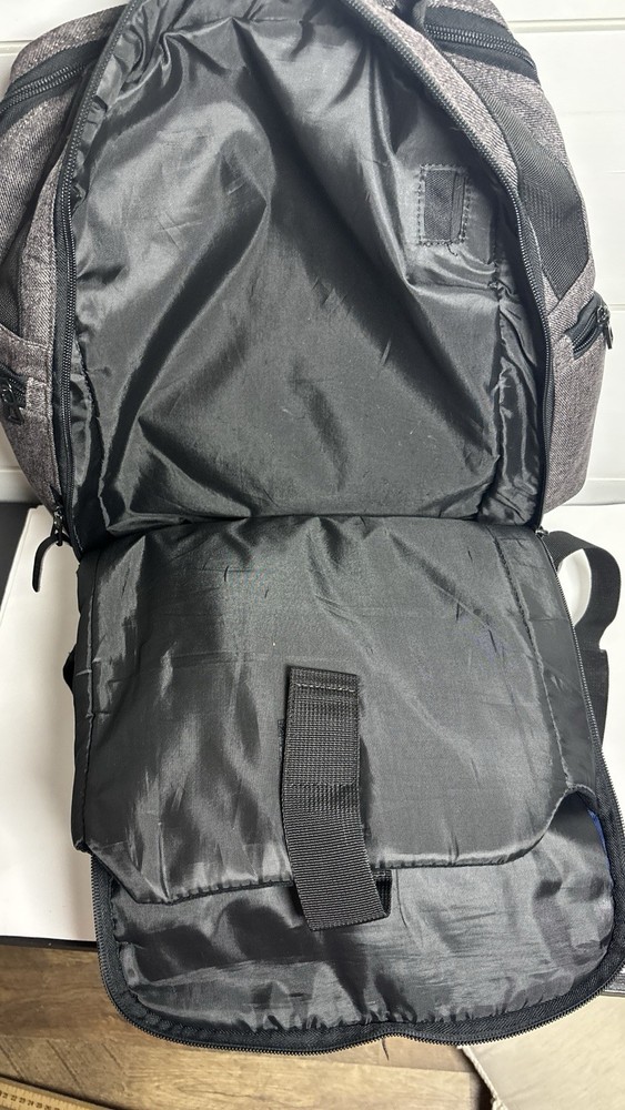 Tylt Laptop Gray Black Backpack Pre Owned Fast Shipping