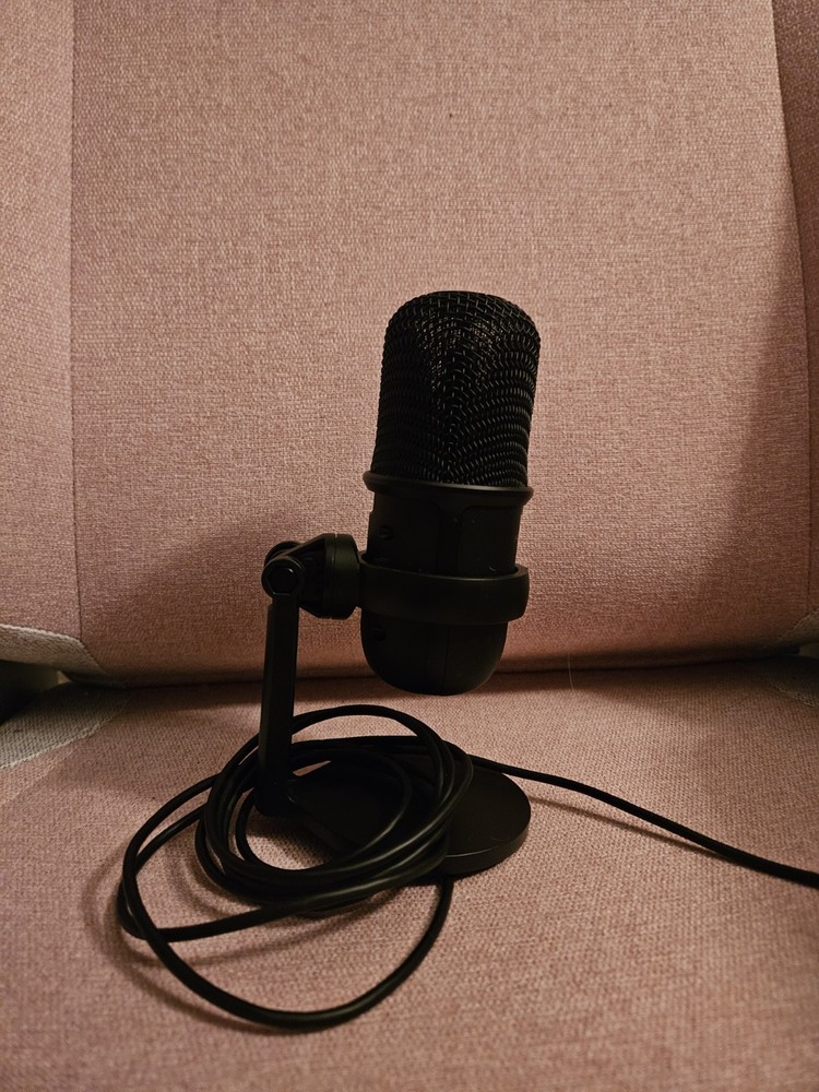 HyperX SoloCast USB Microphone Black, Mute Button, Adjustable Stand