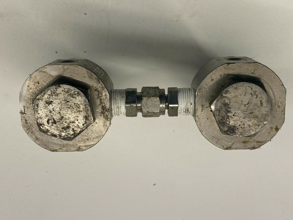 2PCS SMC XT18-397-B REGULATOR