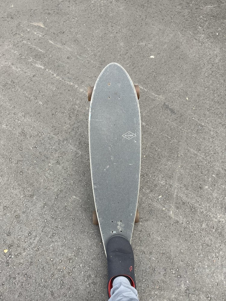 Globe cruiser skateboard
