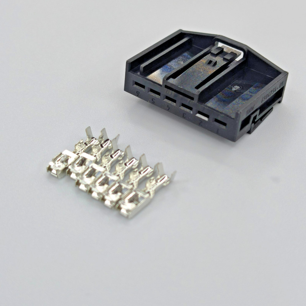Tail Light Plug 6 Pin Connector For BMW E90 E91 E92 E93 Socket Housing