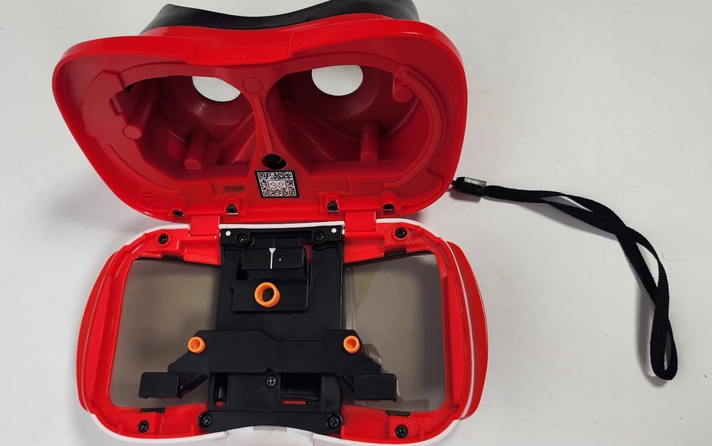 Mattel View Master Virtual Reality With 3 Reels That Are New iPhone, Galaxy