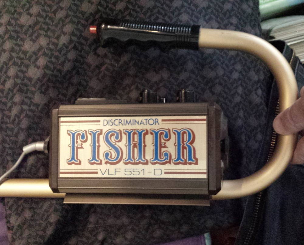 Fisher VLF 551-D Metal Detector - see description -