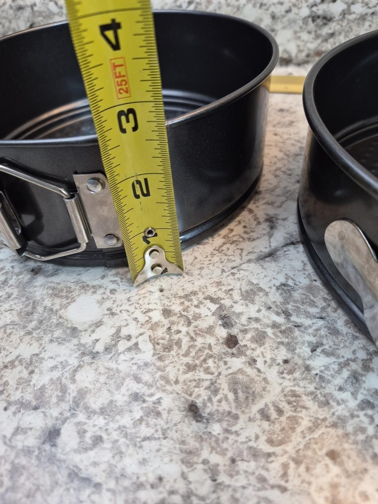 2-Piece Nonstick Springform Pan Set Round Cake Pans Quick Release Bakeware