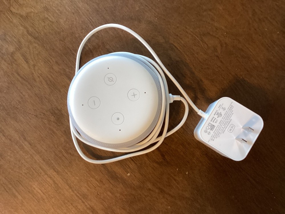 Amazon C78MP8 Echo Dot 3rd Generation Smart Speaker w/ AC Adapter WORKING ORDER