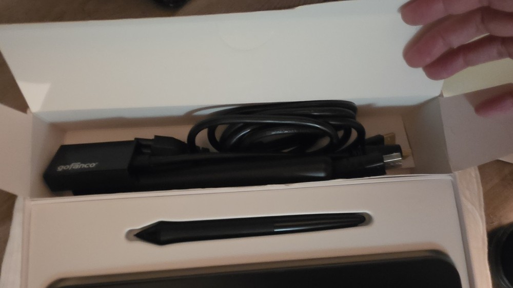 Wacom Cintiq Pro Graphics Tablet Wired with Pen and Accessories