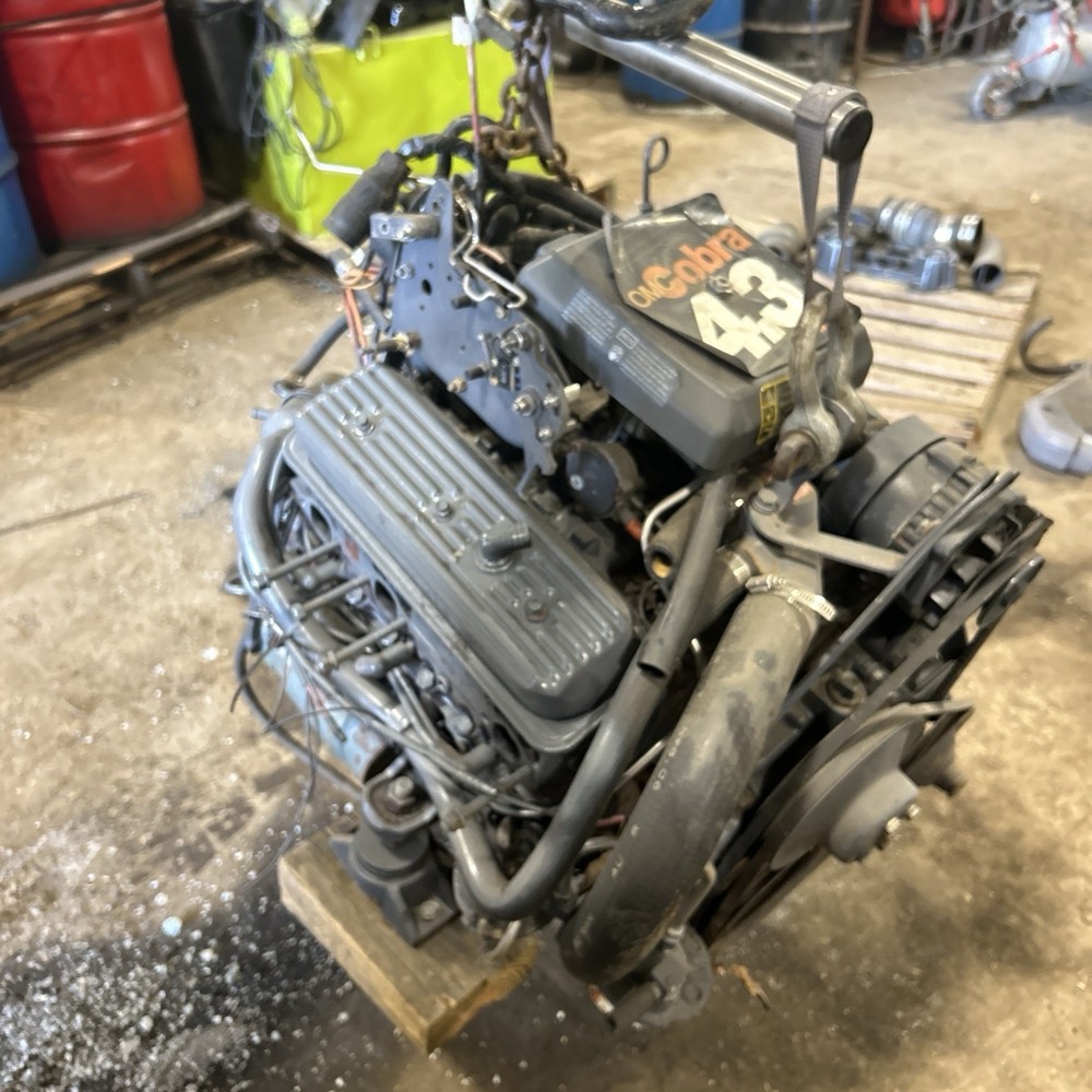 OMC 4.3 Cobra Boat Engine