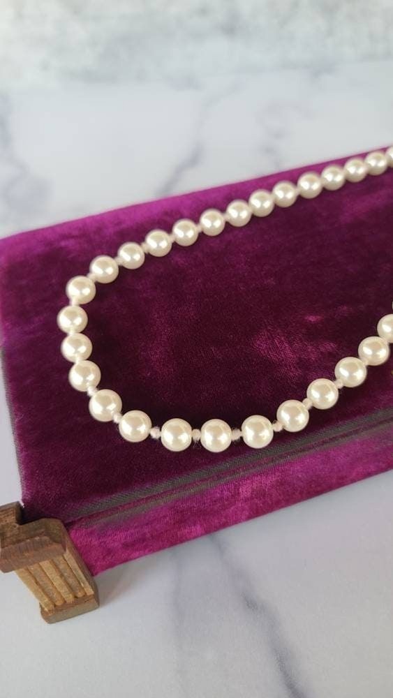 Vintage Faux Pearl Beaded Necklace