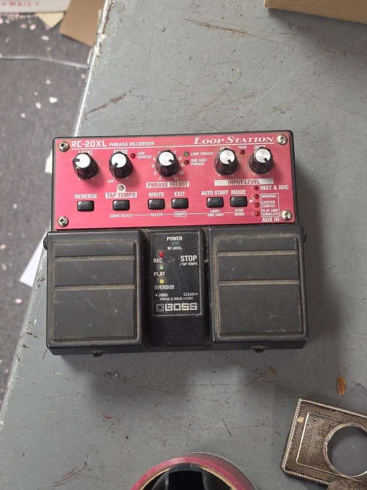 Boss RC-20XL Loop Station Phrase Recorder Sampler Pedal