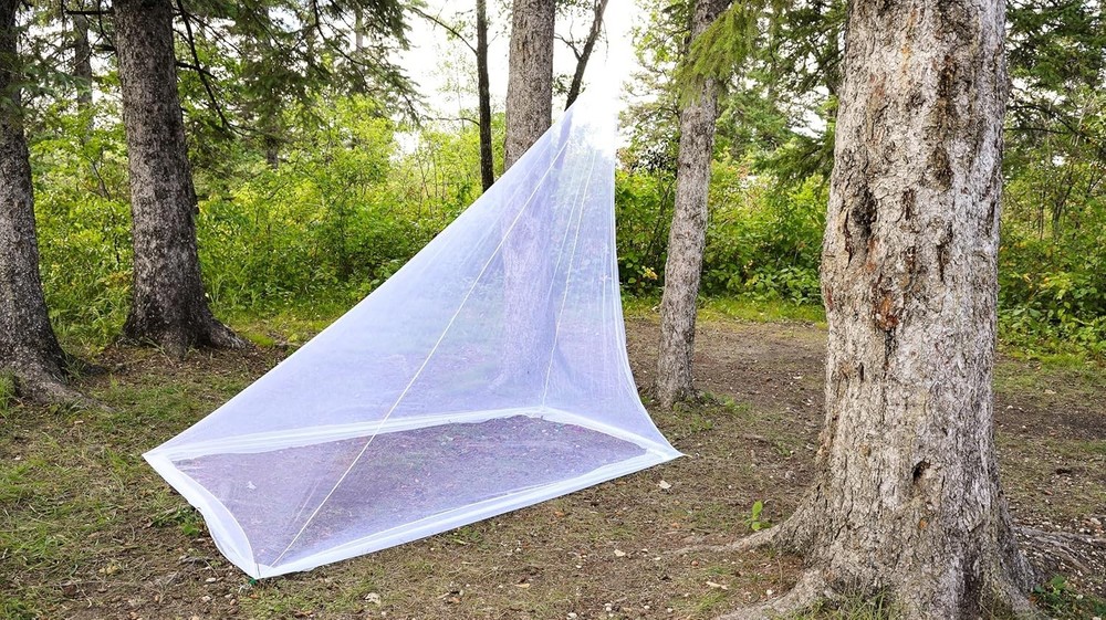 Hiker's Rectangular Mosquito Net - Lightweight Insect Protection for Camping