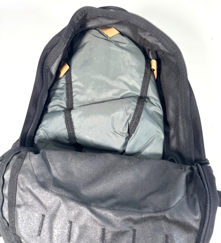 Camelbak Maximum Gear HAWG Hydration Pack & Bladder Backpack Military Black