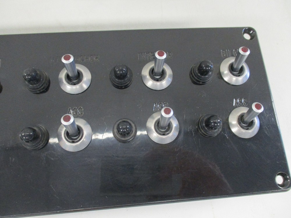 TOGGLE SWITCH PANEL 10 13/16" X 4 7/8" BLACK MARINE BOAT