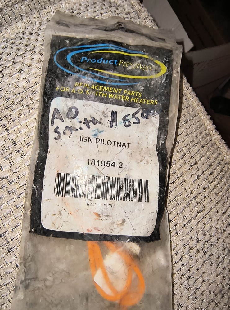 AO Smith 181954-2 Burner Assembly Ignition Assembly Brand NEW