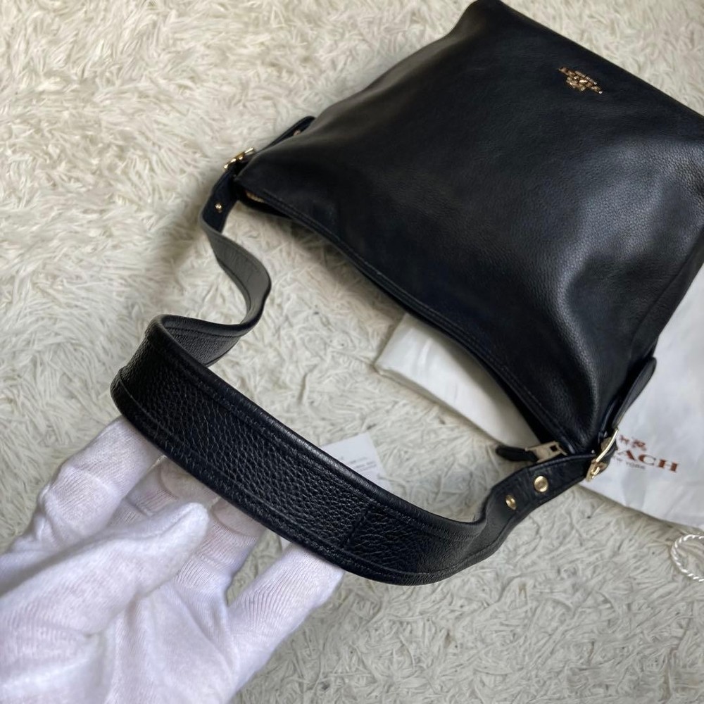 COACH Shoulder Bag Black Leather Authentic