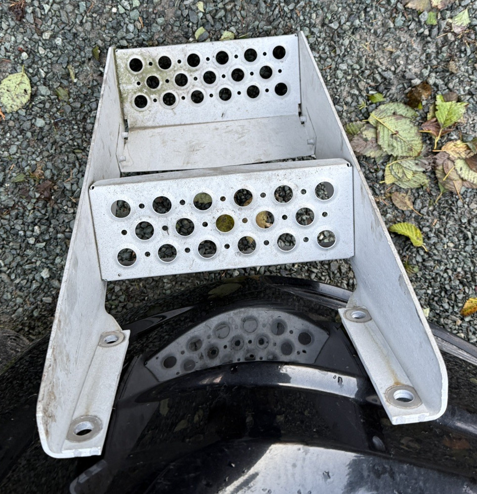 2013 Kenworth T680 13" Frame Step