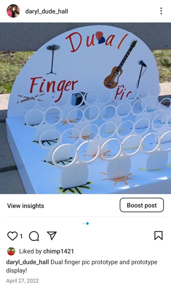 The DUAL Finger Guitar Pic