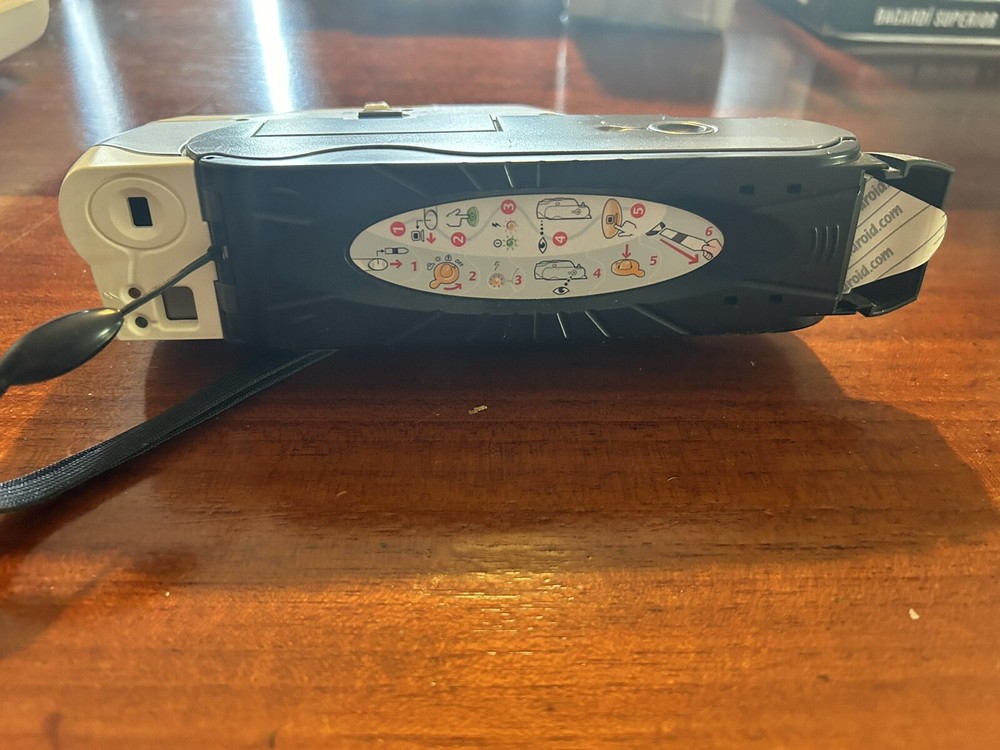 Polaroid I Zone Camera With User Guide