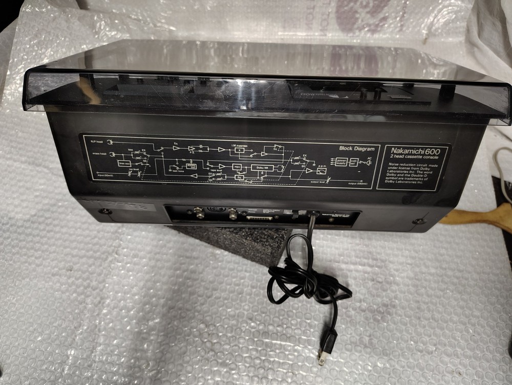 Nakamichi 600 cassette deck